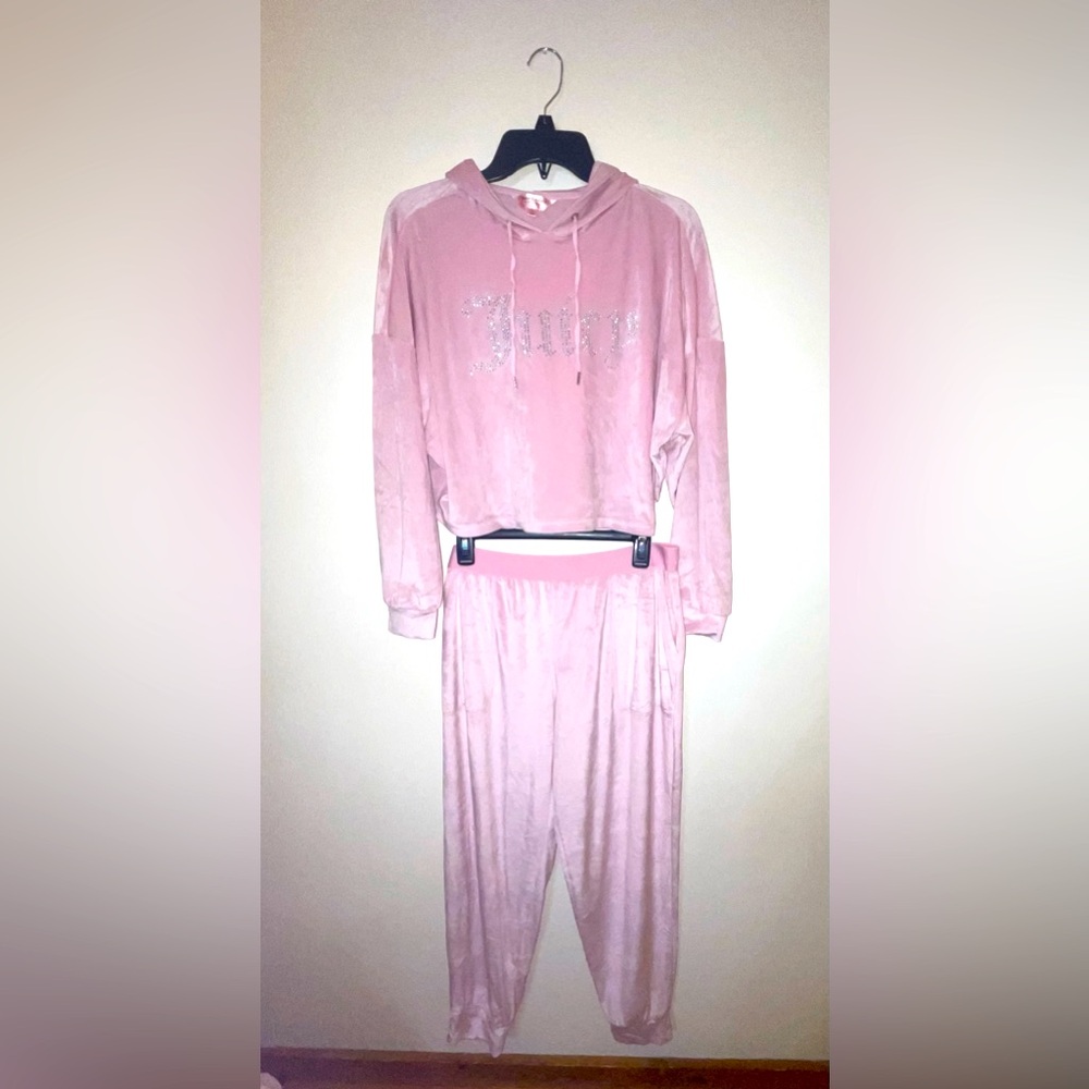 Juicy Couture pink hooded velour 2-pc pajama loungewear jogger set